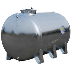 Water tanks on legs 4400 L