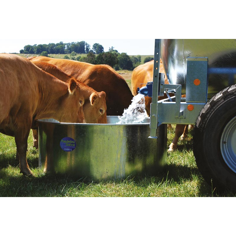 Water bowsers on trailers 2000 L